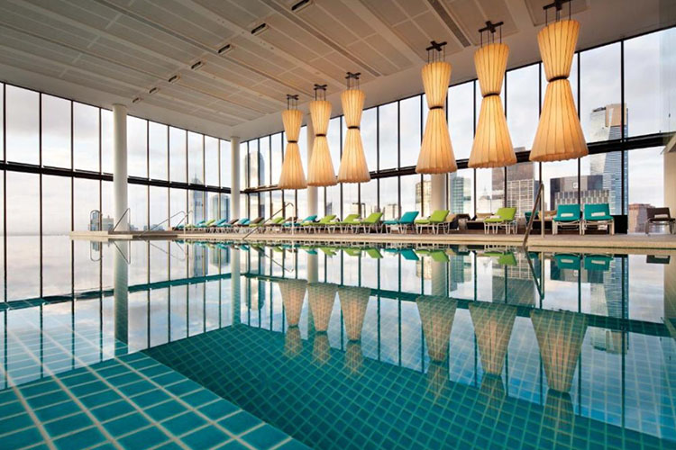 Кроун Метрополь